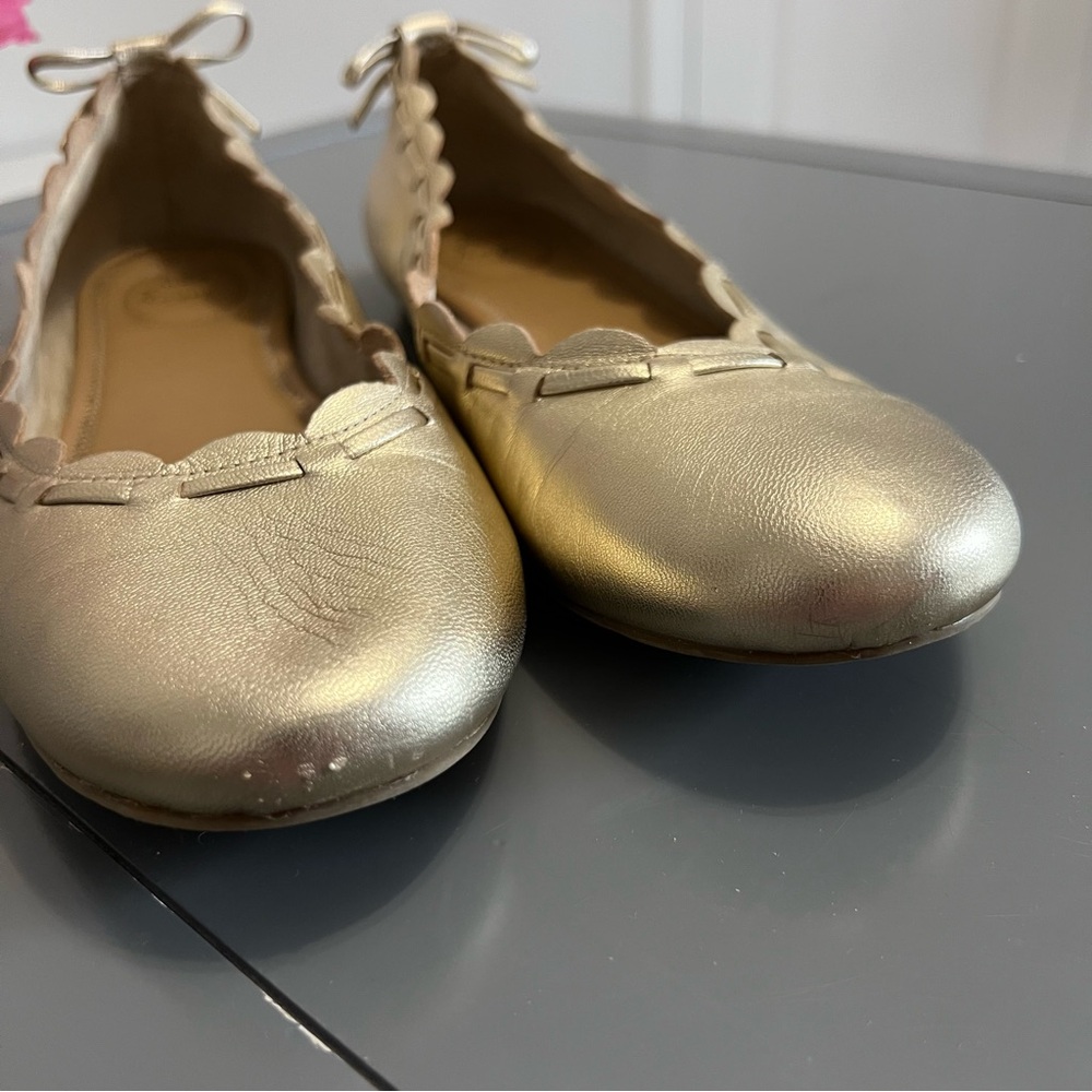 Jack Rogers Lucie Gold Metallic Leather Scalloped Ballet Flats with Bow Details - Picture 3 of 9